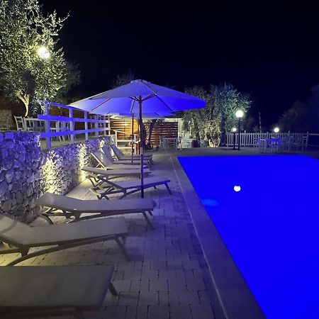 Village Valle D'Oro Aparthotel 산 메나이오 외부 사진