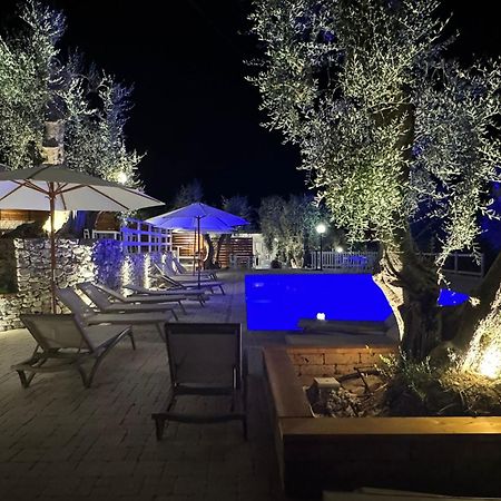 Village Valle D'Oro Aparthotel 산 메나이오 외부 사진
