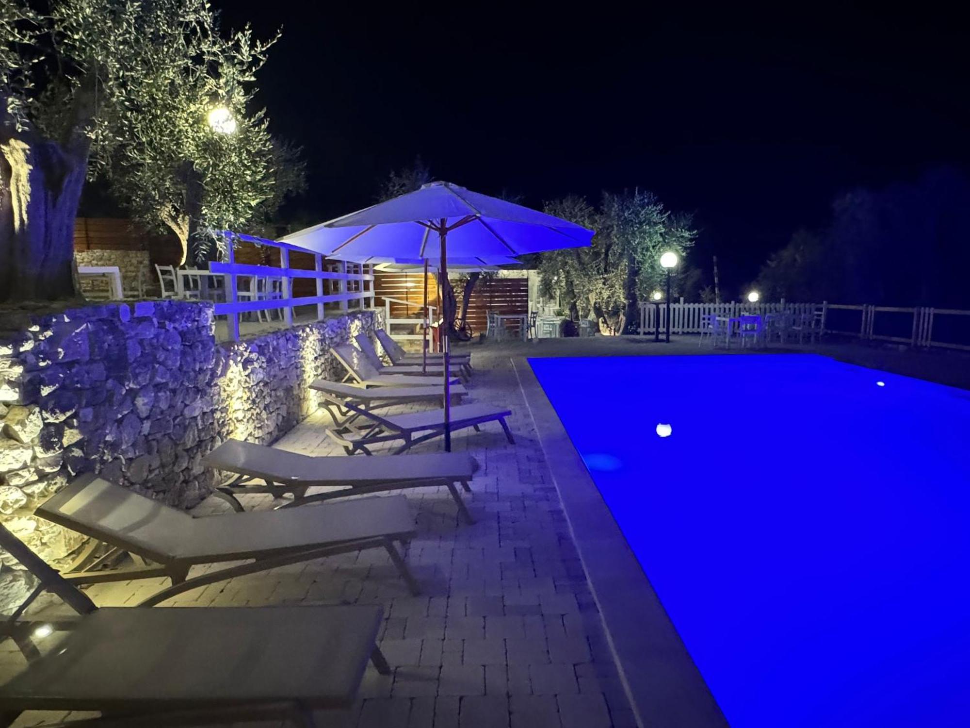 Village Valle D'Oro Aparthotel 산 메나이오 외부 사진